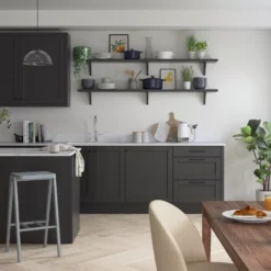 Dulux Non-drip Pure Brilliant White Gloss Metal & Wood Paint, 750ml -Home Paint Store dulux non drip pure brilliant white gloss metal wood paint 750ml5010212002148 05i bq